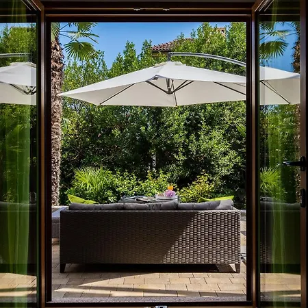 Downtown Apartments Dorian And Nadia Opatija Exterior foto